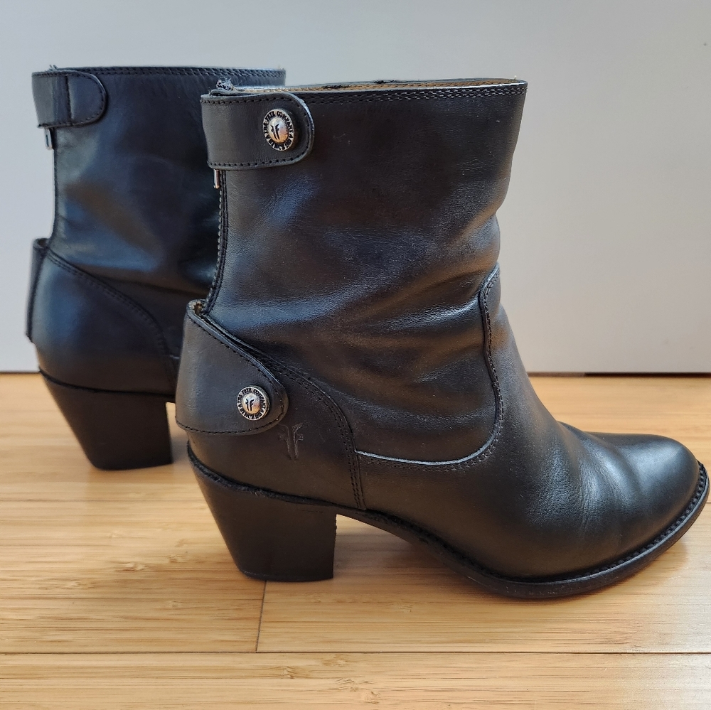 Frye Jackie Zip Short Boot Women's 7.5 Black